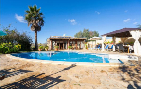Amazing home in Sineu with Outdoor swimming pool, WiFi and 3 Bedrooms